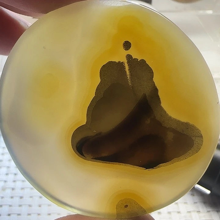 玛瑙/玉髓未镶嵌珠宝奇石