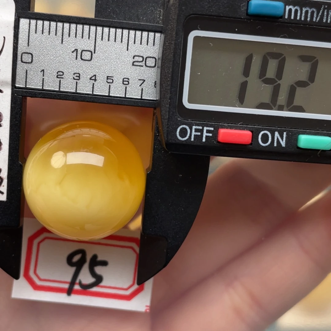 未镶嵌蜜蜡裸石蜜蜡