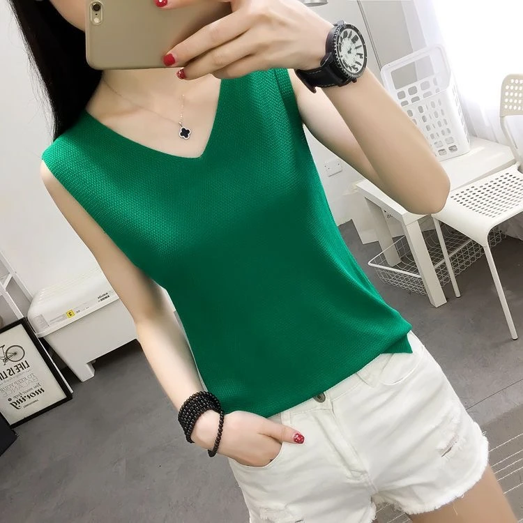 夏季薄款冰丝背心吊带女无袖针织打底衫宽松大码遮肚子时尚V领