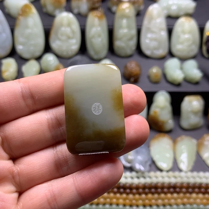 和田玉（糖玉）未镶嵌颈饰