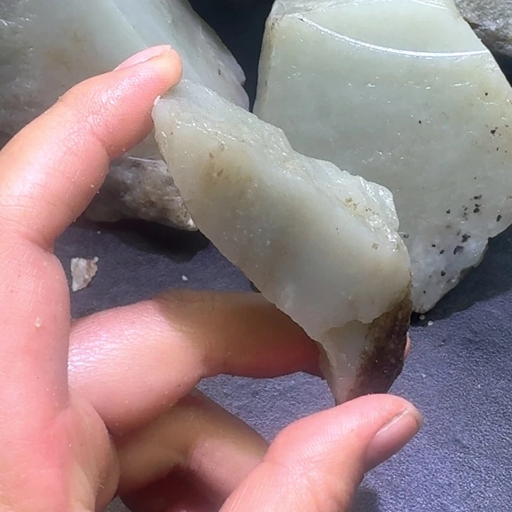 和田玉未镶嵌珠宝半成品