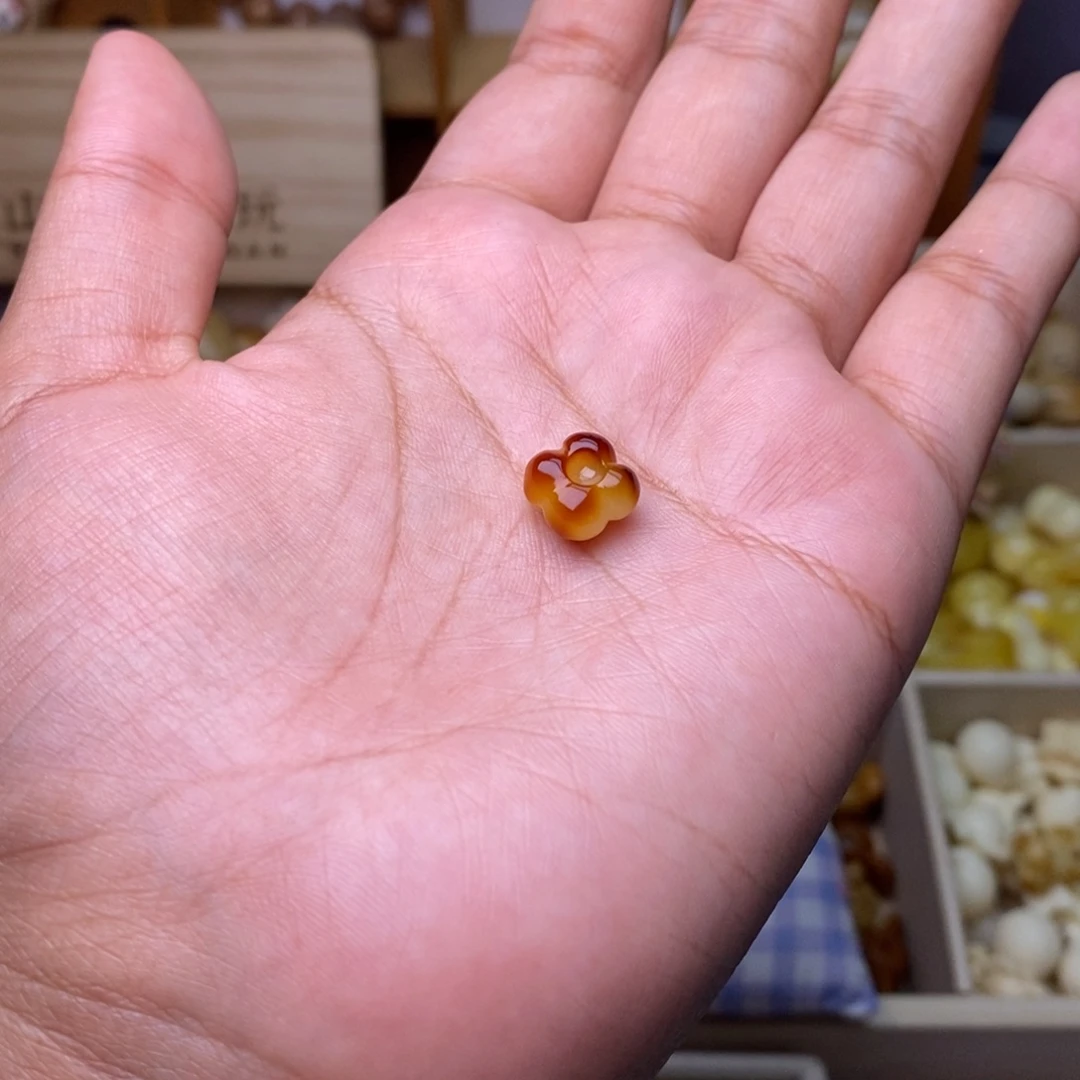 橙***儿猴头核桃吊坠蜜花