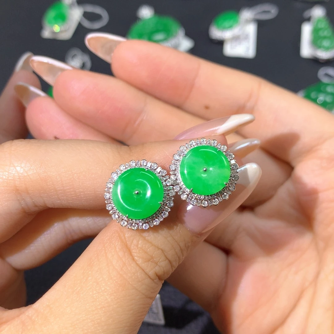 翡翠18K金镶嵌耳饰翡翠