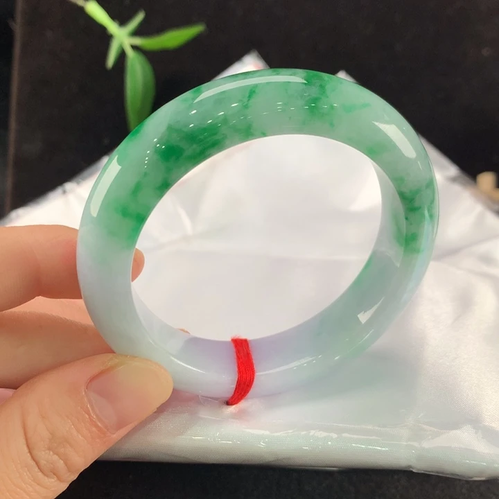 翡翠手镯未镶嵌111/1012