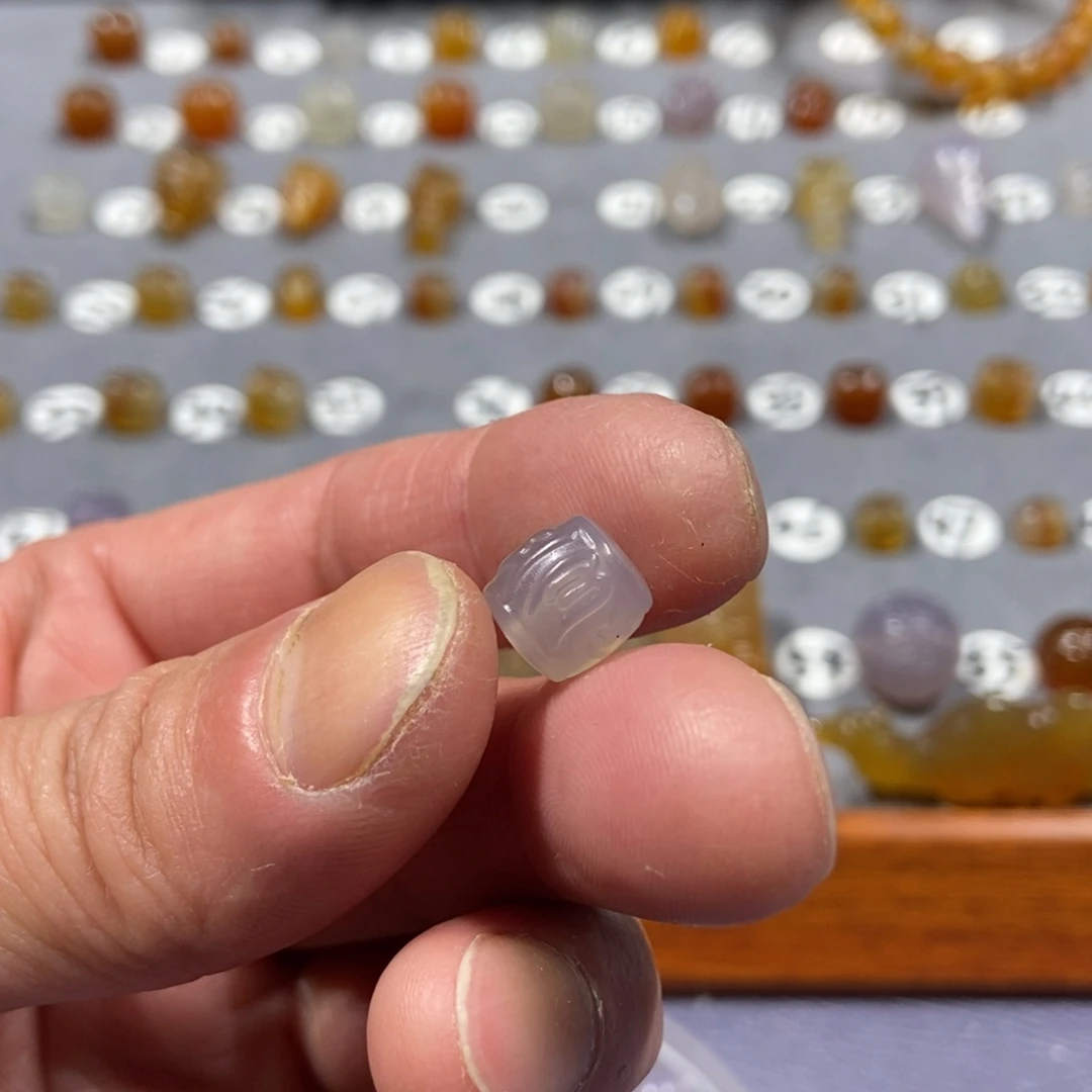 沏***生玛瑙/玉髓合金颈饰珠