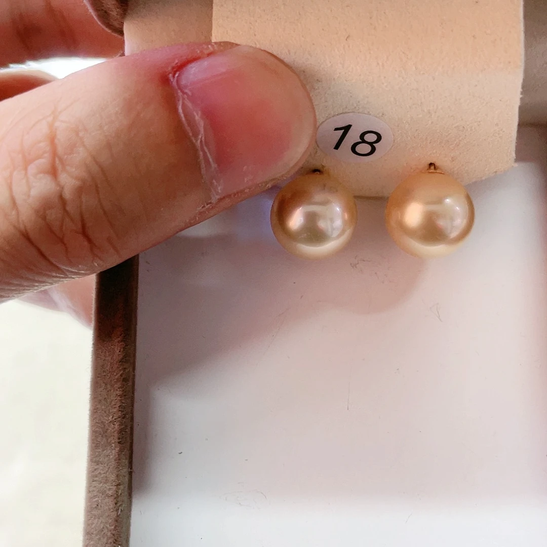 海水珍珠耳饰18K金镶嵌