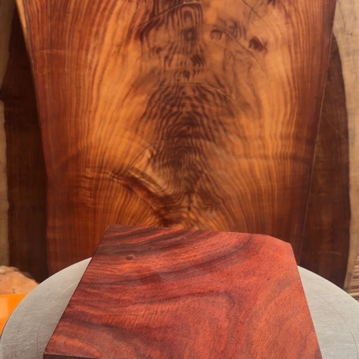 用***4大叶紫檀（黑酸枝木类）