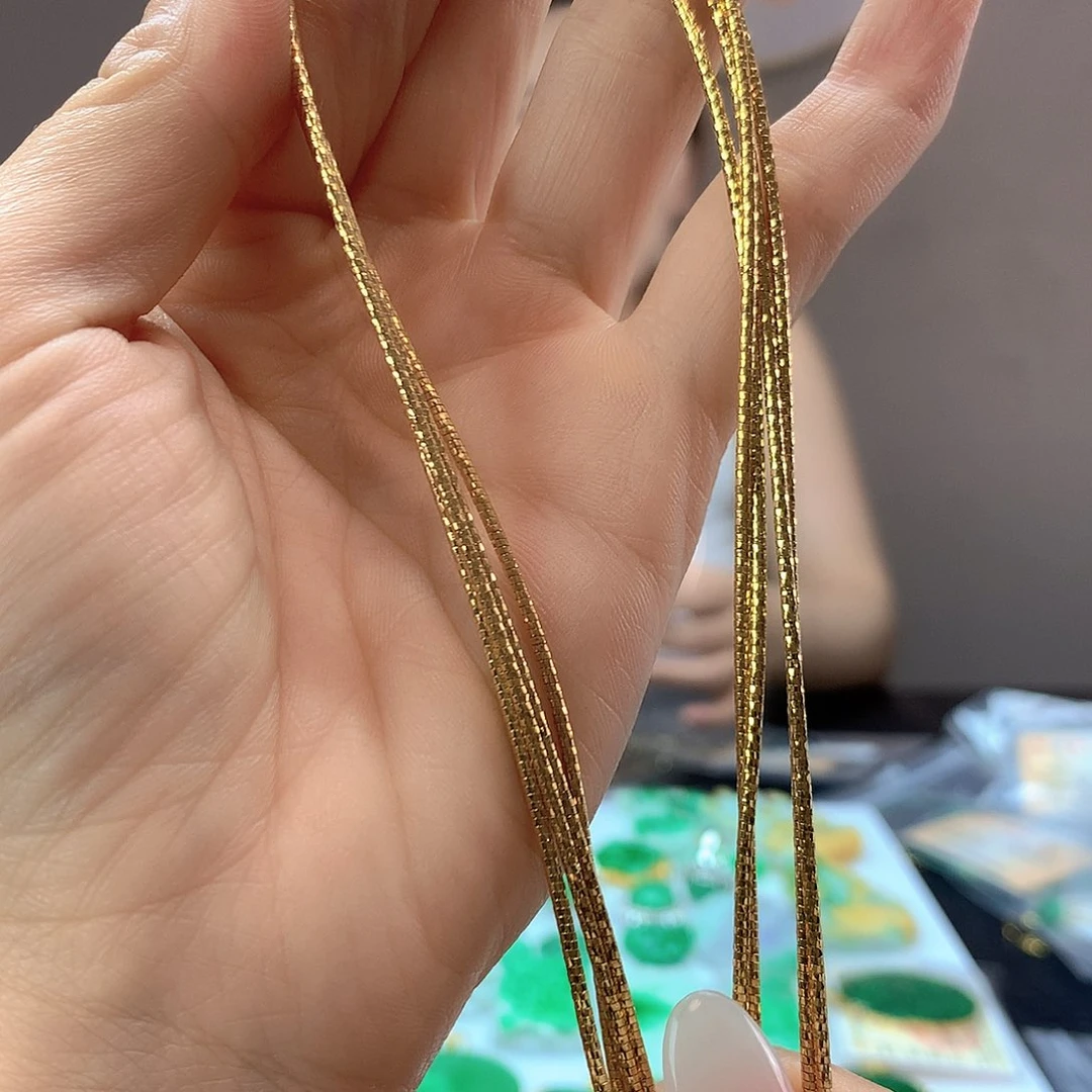 翡翠未镶嵌颈饰项圈