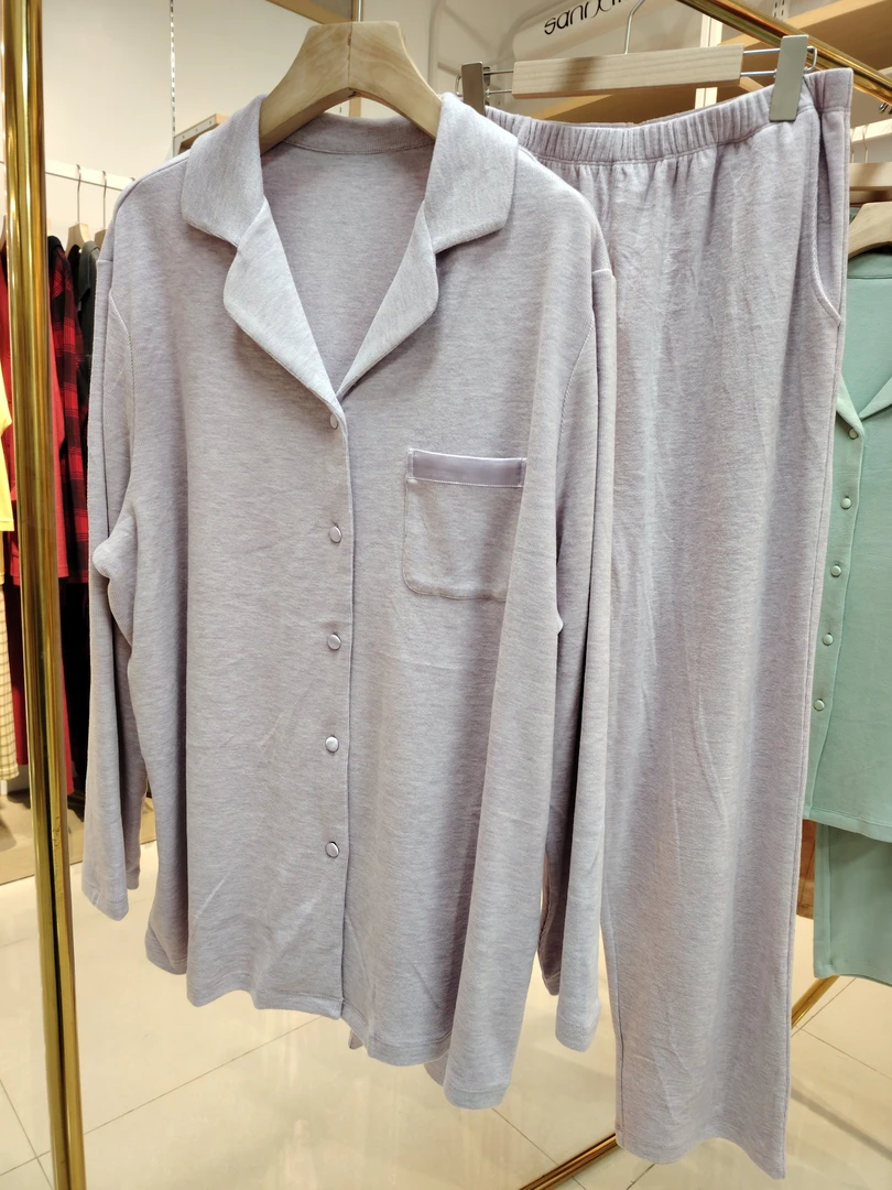 炫彩暖绒女士经典开衫款睡衣97069