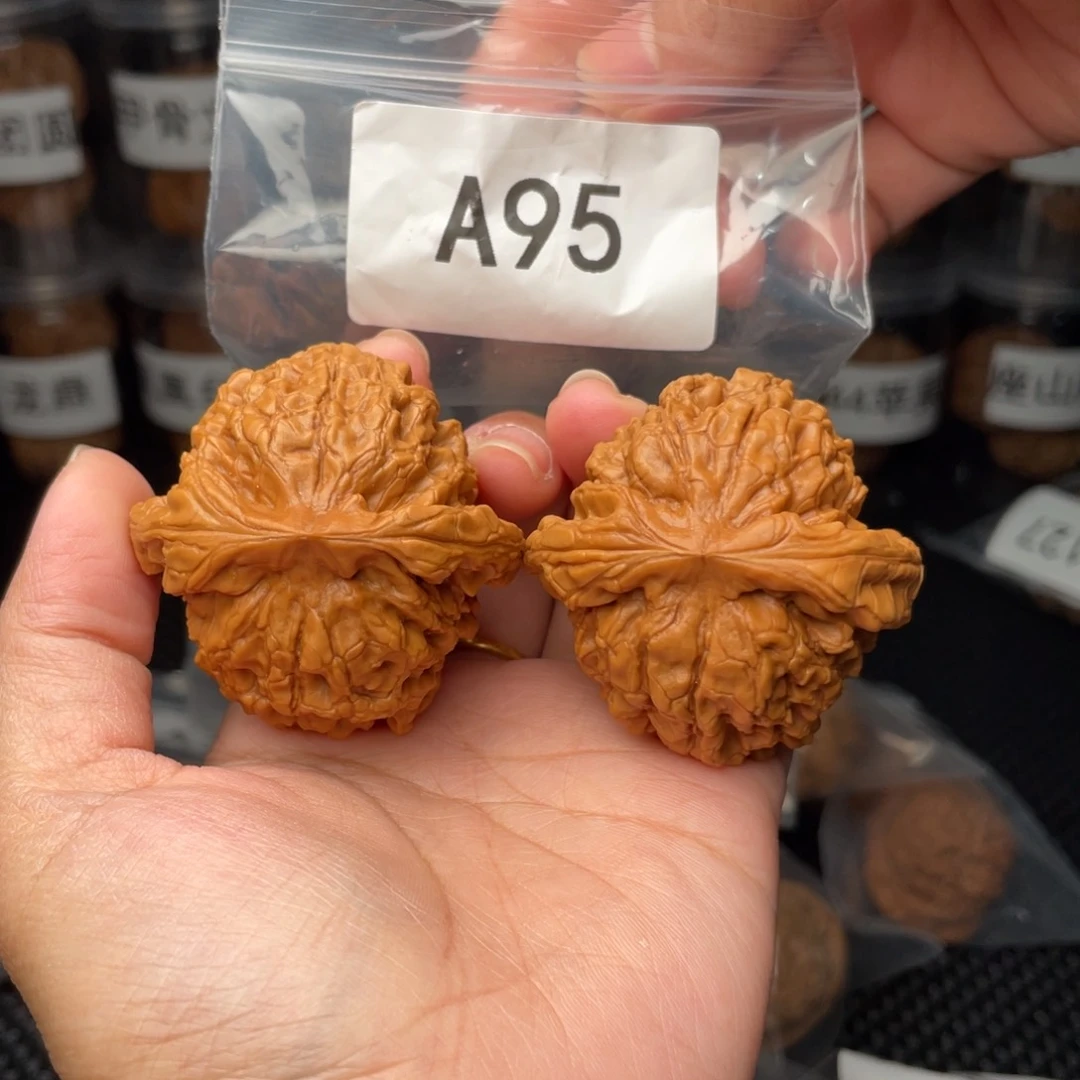 文玩核桃把件全品49龙鼎