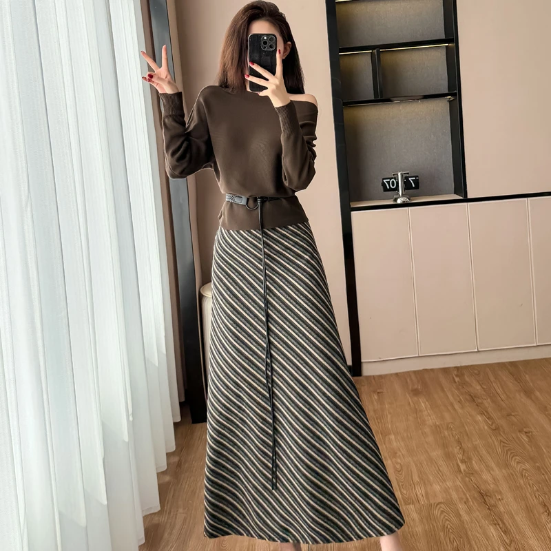 高端时尚套装连衣裙女春秋款超好看御姐风针织条纹半身裙子两件套