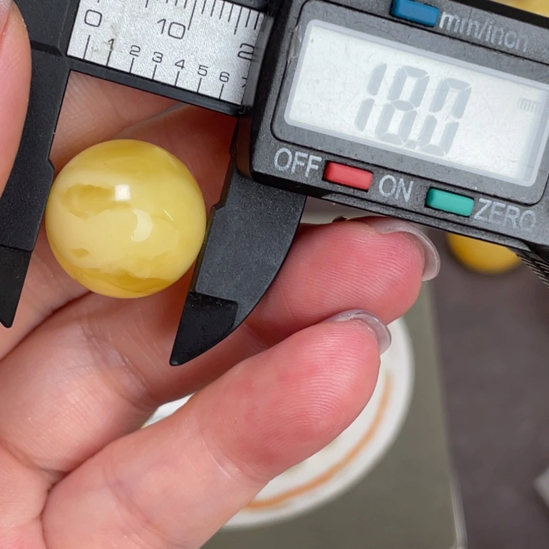 未镶嵌琥珀裸石蜜蜡661