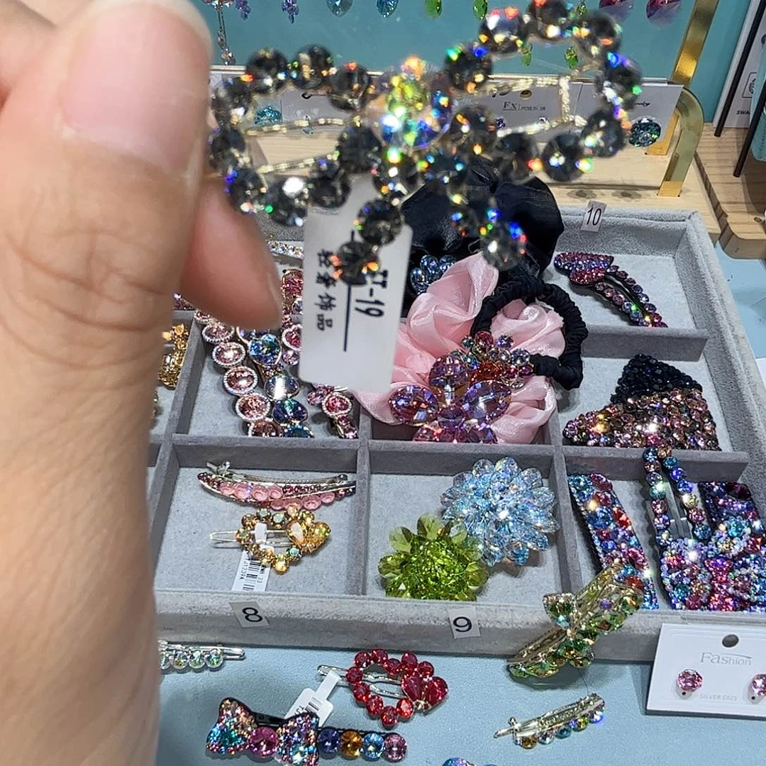 布艺铁合金耳钉和小