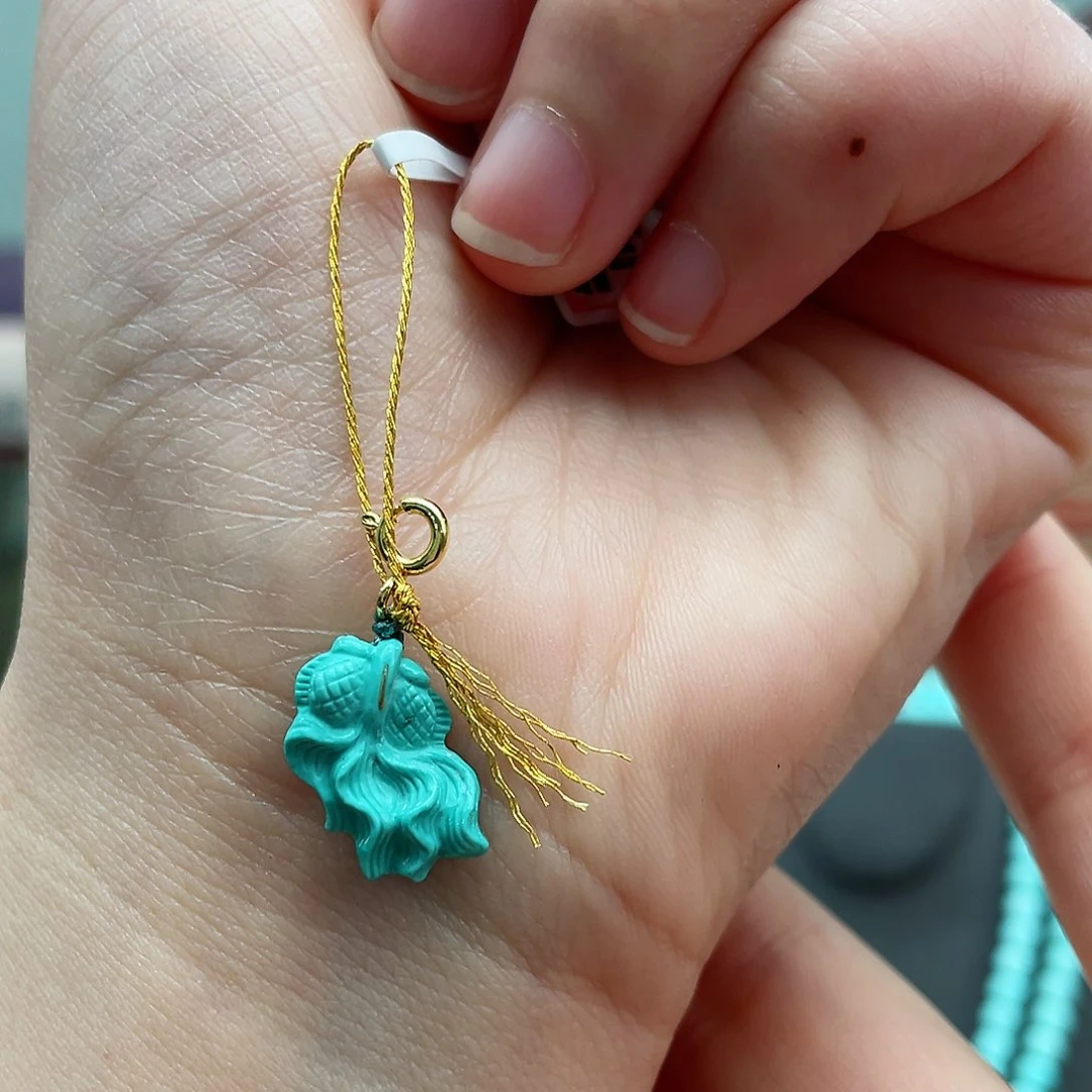 绿松石颈饰未镶嵌