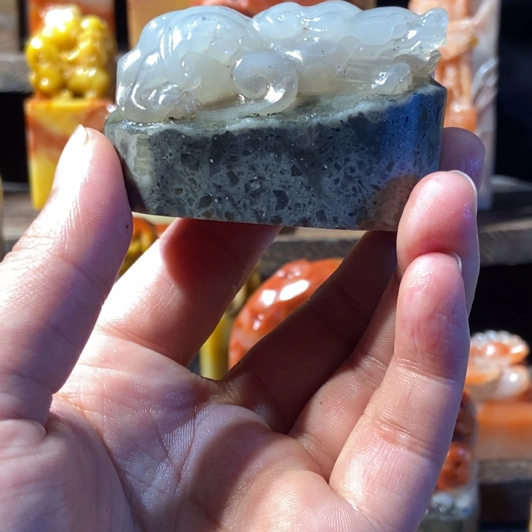 片***居寿山石印石寿山高晶体