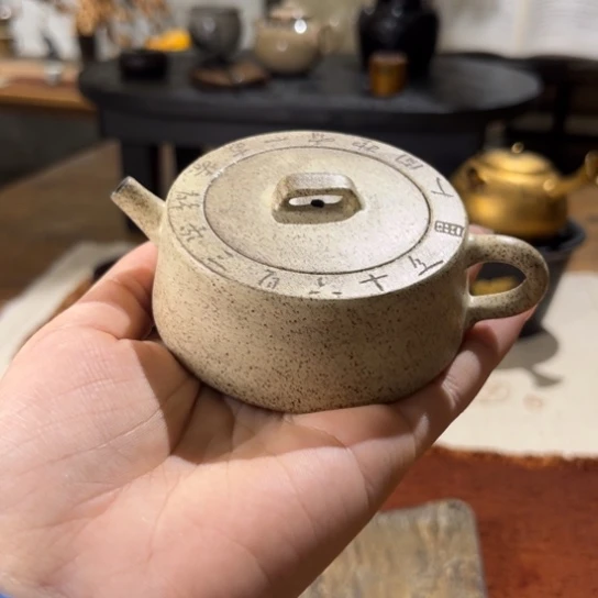 景德镇鱼和熊手工陶艺