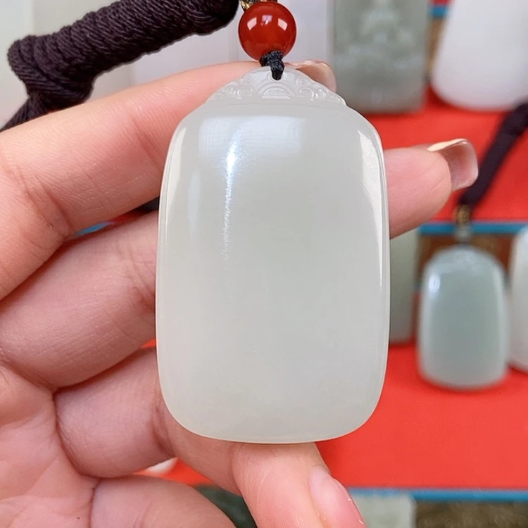 【闪购商品】颈饰未镶嵌和田玉