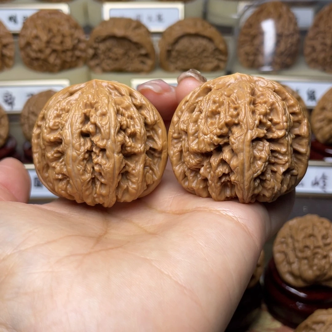 文玩核桃把件余****殇大粗筋44左右