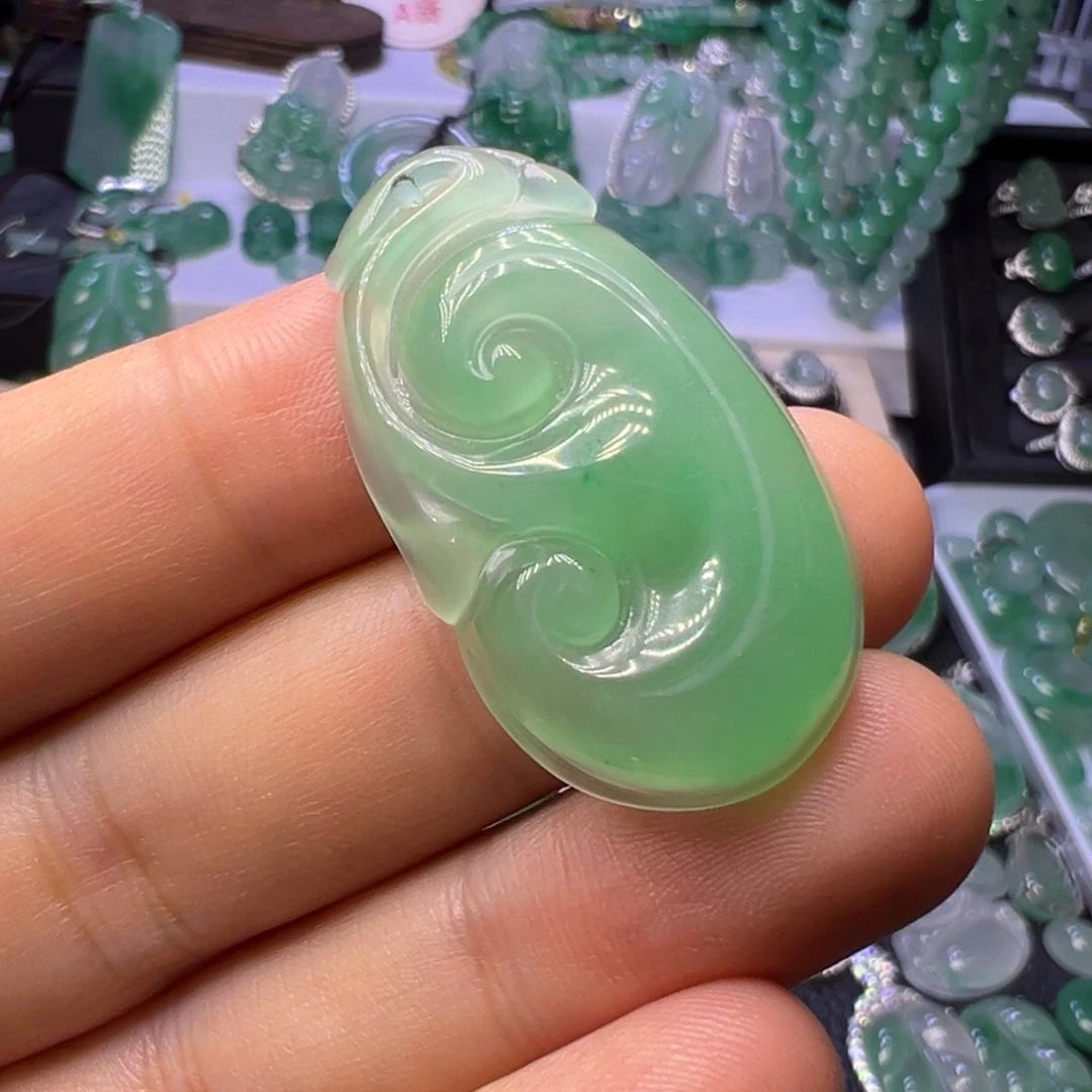 石英质玉（非洲翠）未镶嵌颈饰