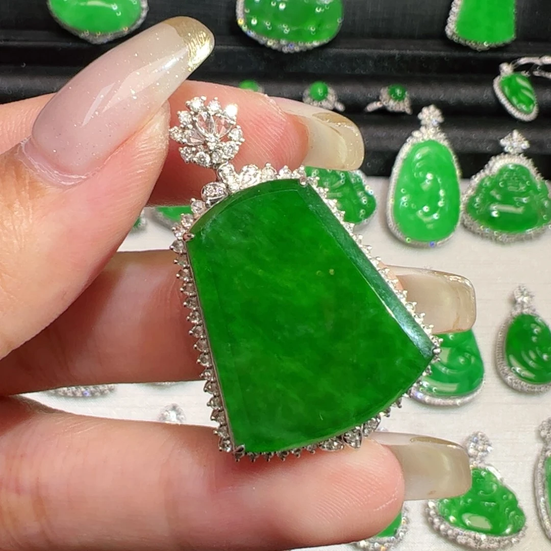 翡翠18K金镶嵌吊坠(不含链)