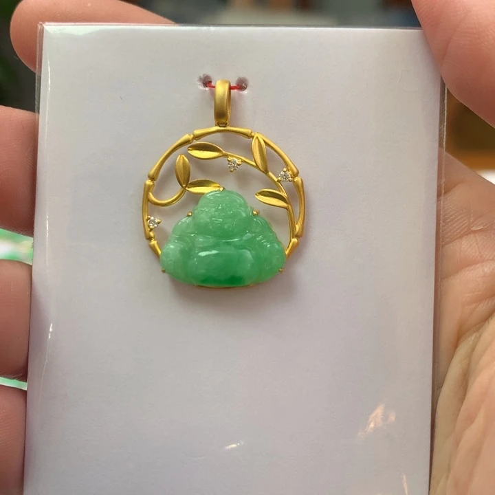 翡翠颈饰18K金镶嵌翡翠吊坠