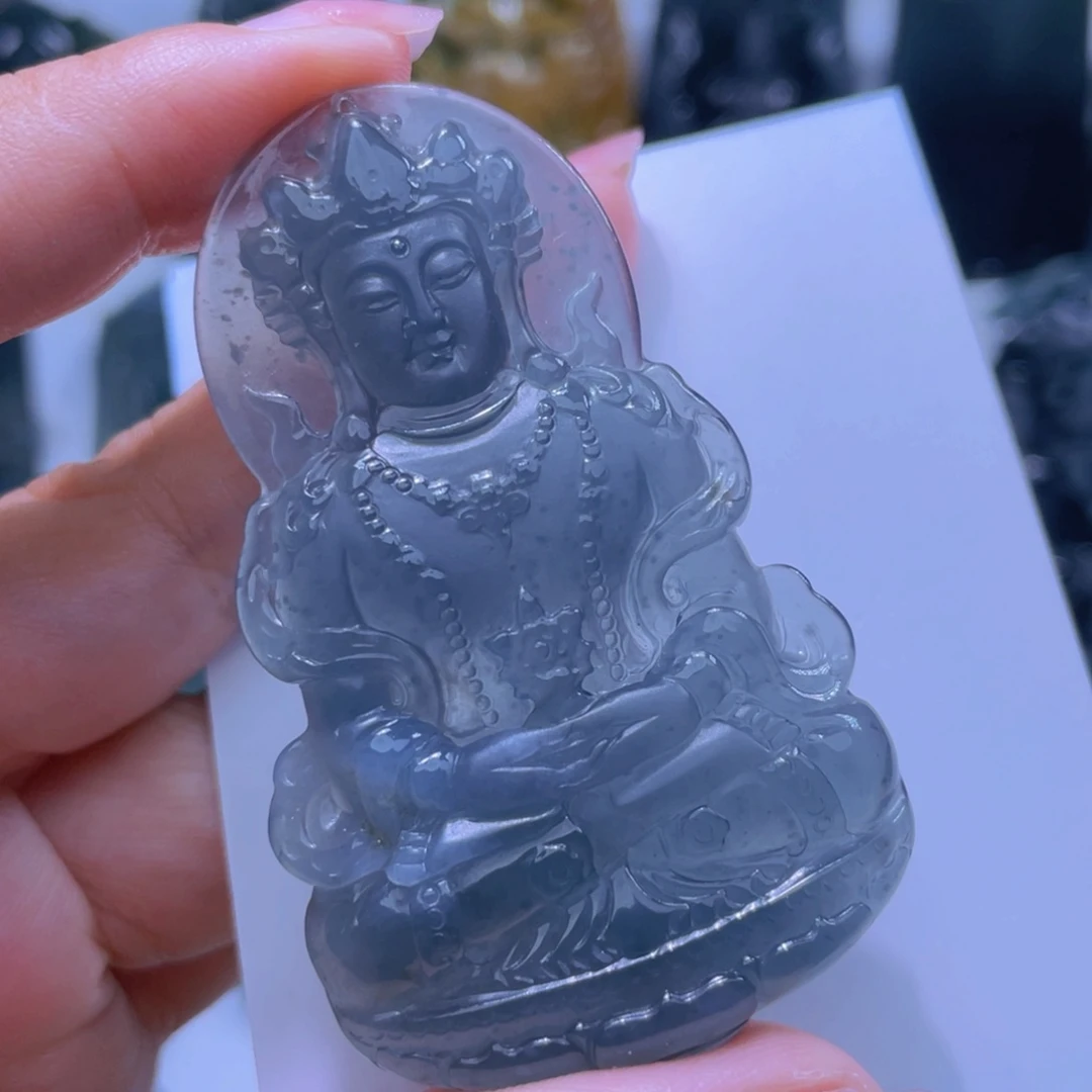 翡翠颈饰未镶嵌杰*