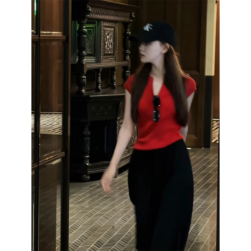 2025韩系红色V领针织衫紧身正肩上衣休闲裤高级感慵懒风阔腿裤子