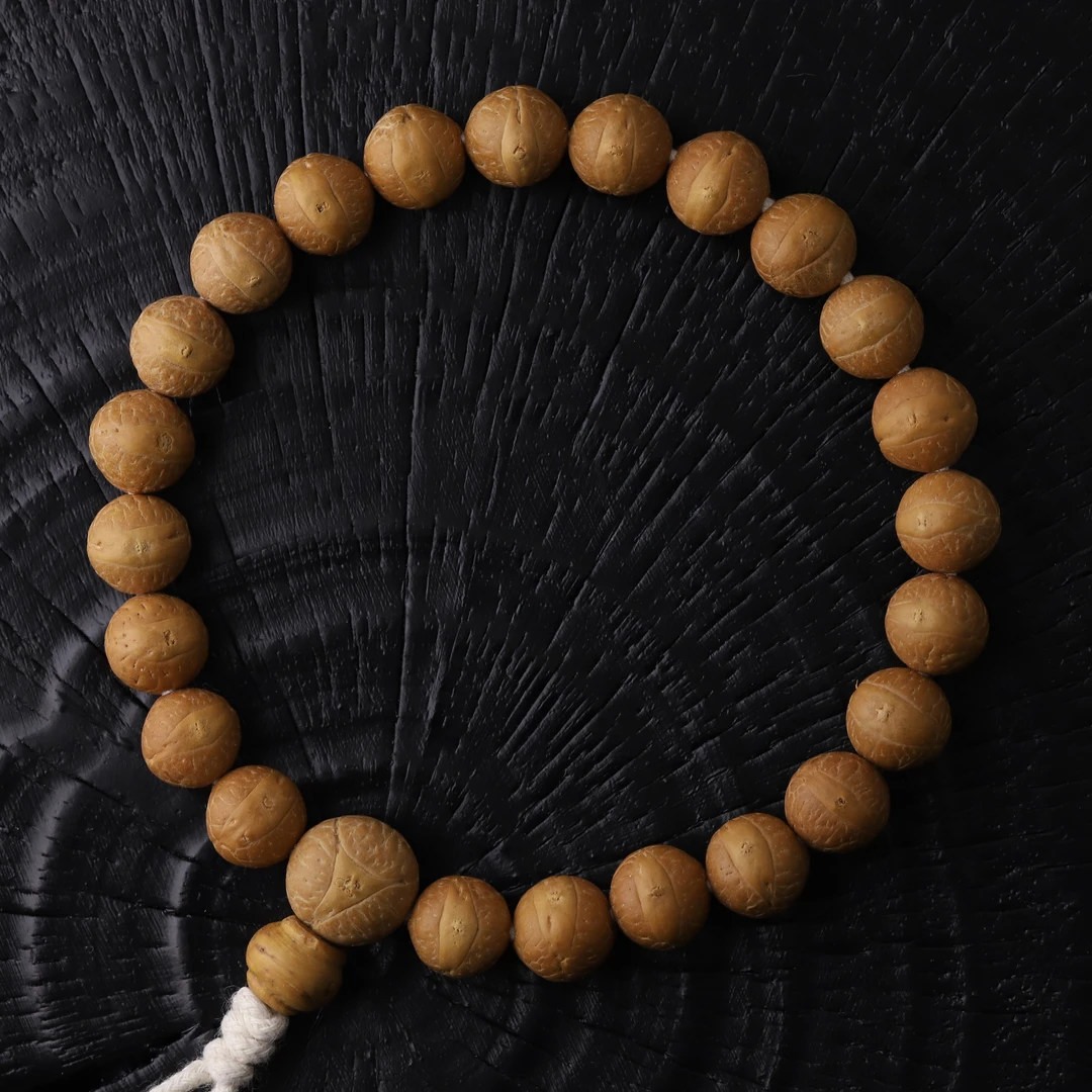 S8282精品小凤眼菩提单圈文玩手串（送工具）