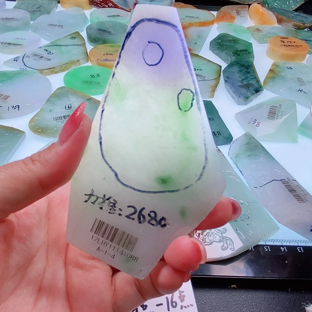 定制翡翠未镶嵌定制翡翠未镶嵌