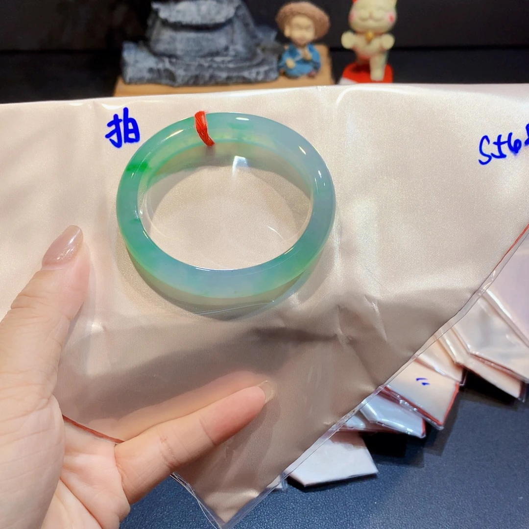 华***转翡翠未镶嵌手镯翡翠手镯