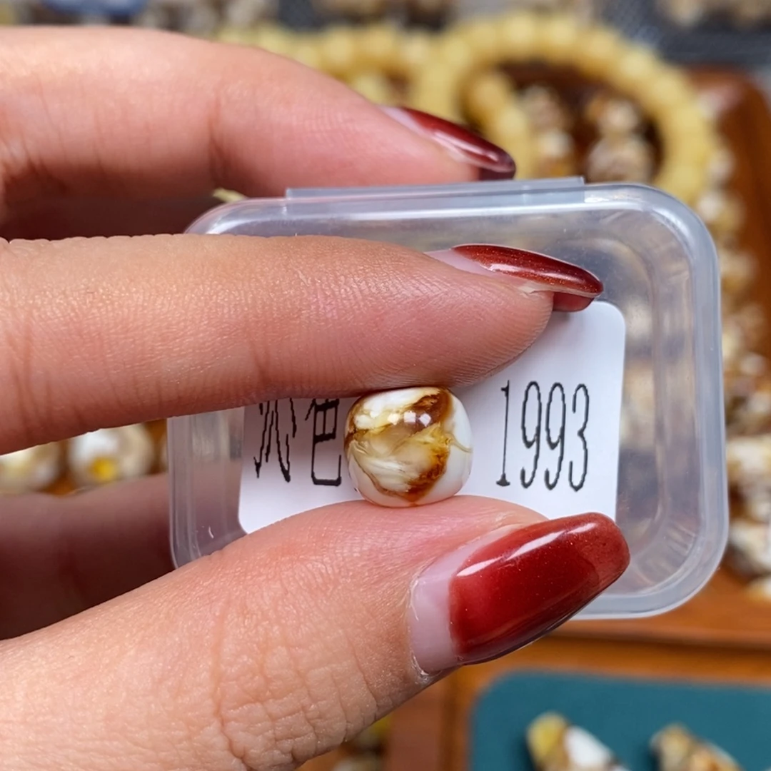 把件猴头核桃沁色圆珠老型1993