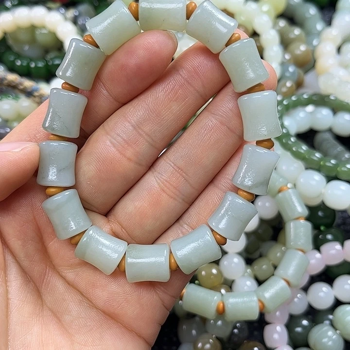 三***屠和田玉未镶嵌手链