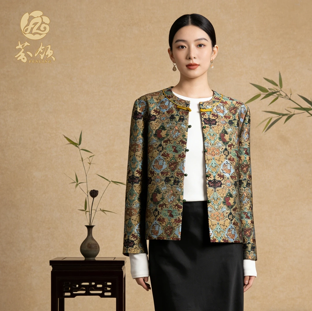 芬领-虎虎生威-非遗桑蚕丝鎏金唐锦织锦75姆米提花圆领外套WT235