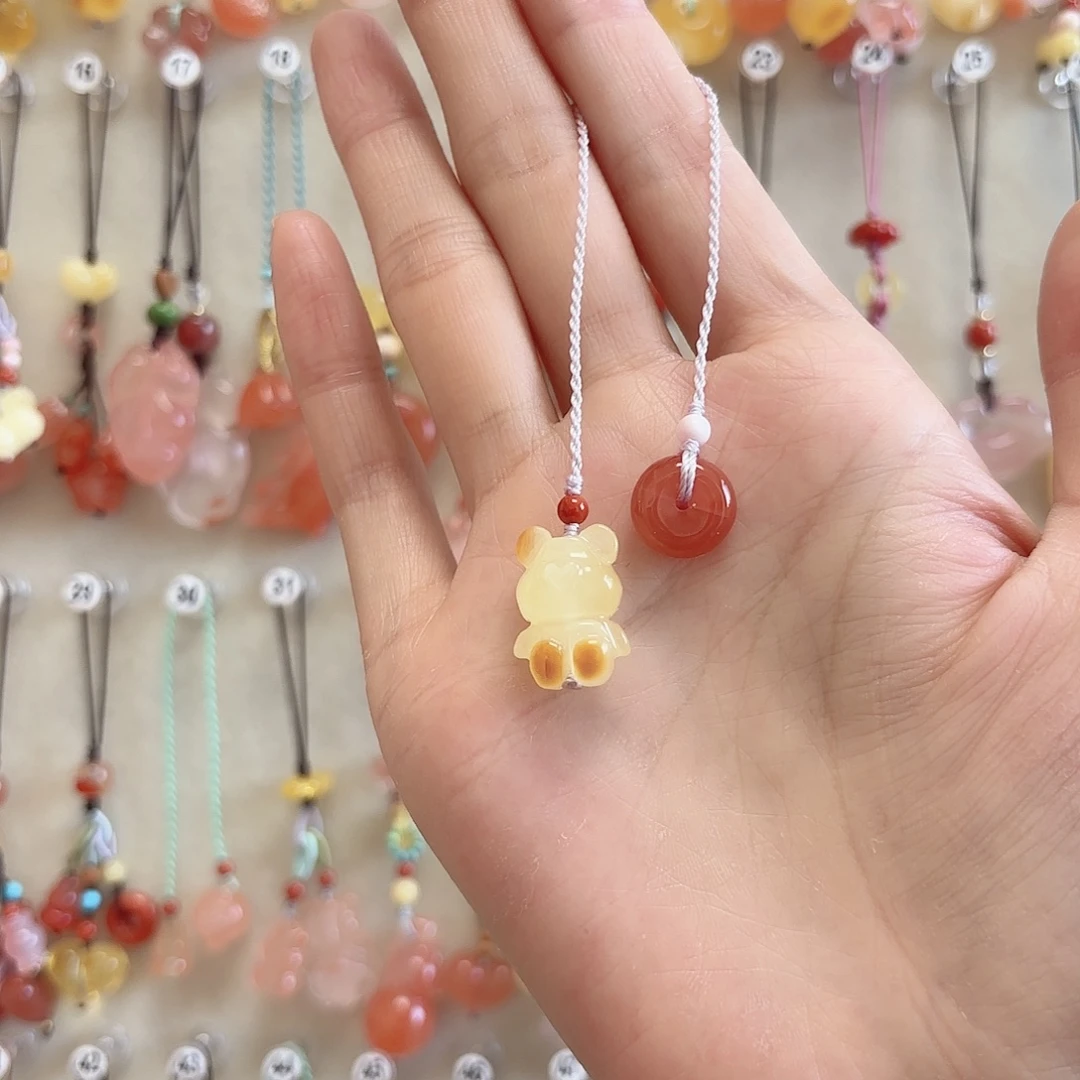 南红玛瑙未镶嵌吊坠(赠链)