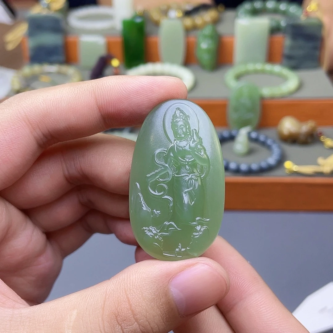 和田玉未镶嵌颈饰