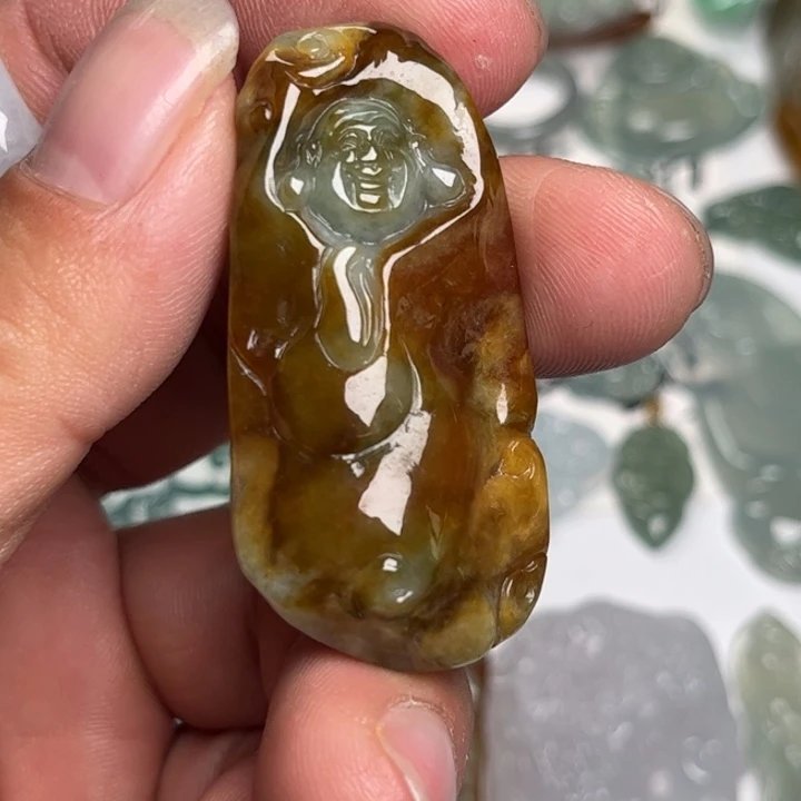 翡翠未镶嵌颈饰逍遥佛