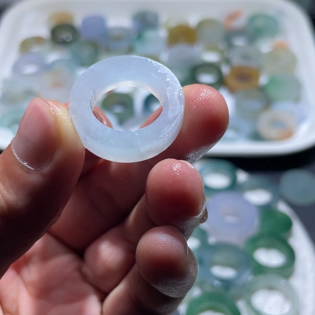 定制翡翠未镶嵌天然翡翠