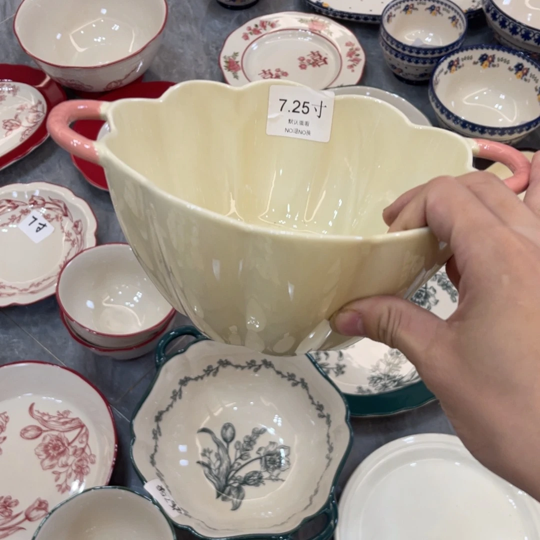 陶瓷微瑕餐具介意勿拍，满18飞！