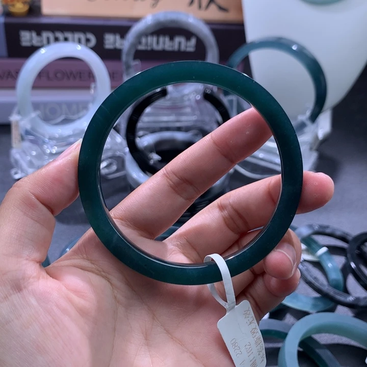 翡翠未镶嵌手镯深海蓝