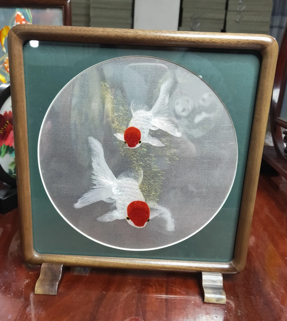 胡桃木相框刺绣摆件