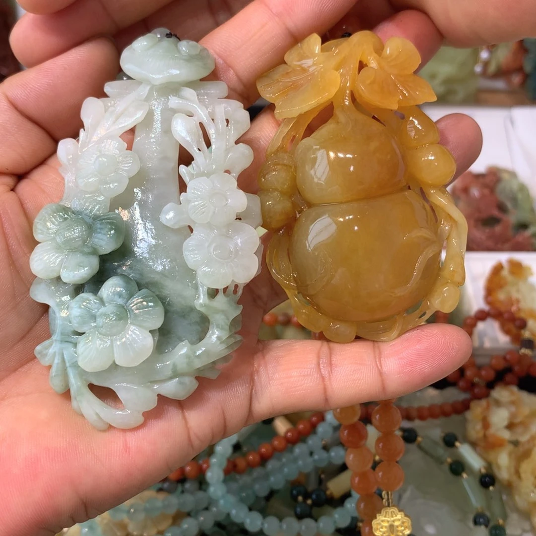 蛇纹石玉未镶嵌颈饰蓝*