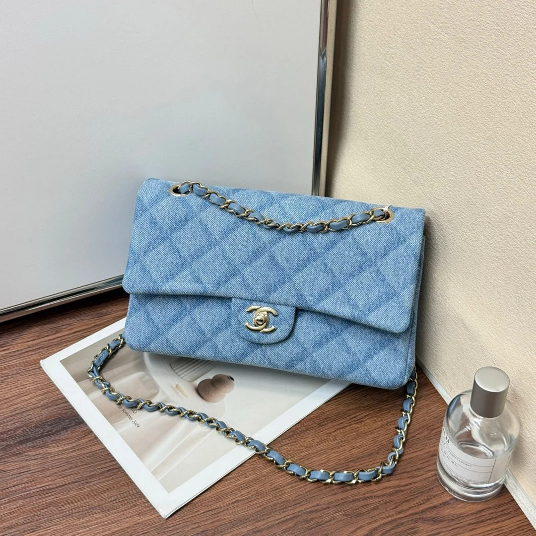 95新 Chanel/香奈儿 浅蓝色 金扣 丹宁牛仔 cf中号/624132016