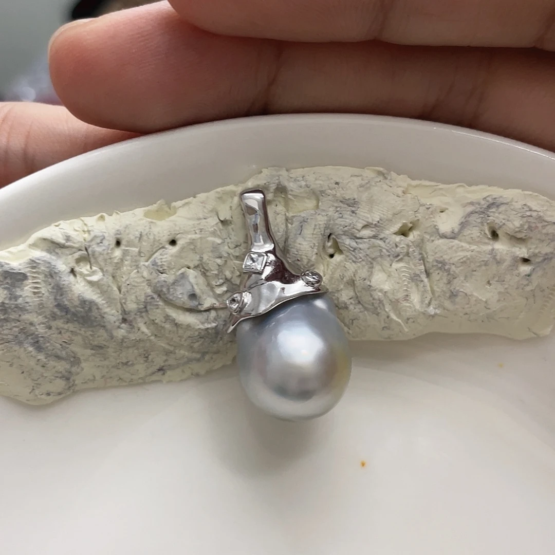 银S925镶嵌海水珍珠颈饰