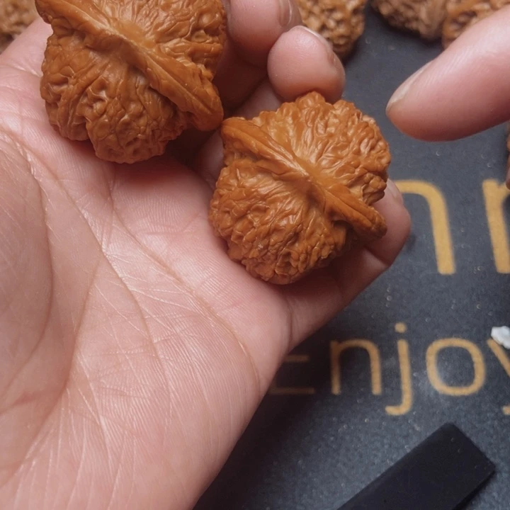 文玩核桃吊坠文玩79