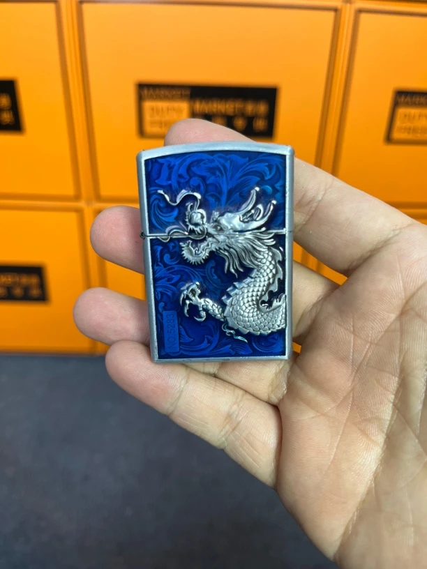 蓝色穿云龙打火机（需自行配油）