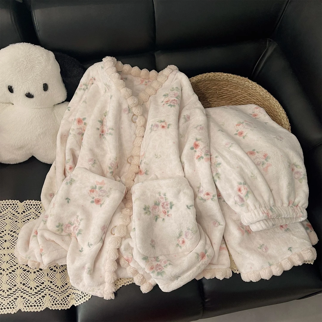 珊瑚绒睡衣女款冬季2025新款花朵加绒加厚法兰绒甜美家居服套装