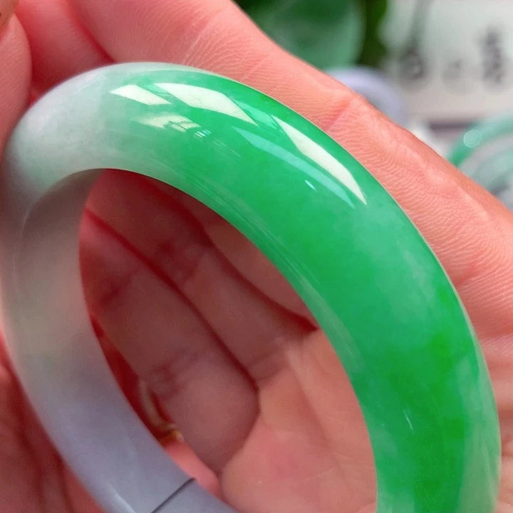 翡翠未镶嵌手镯天然翡翠手镯