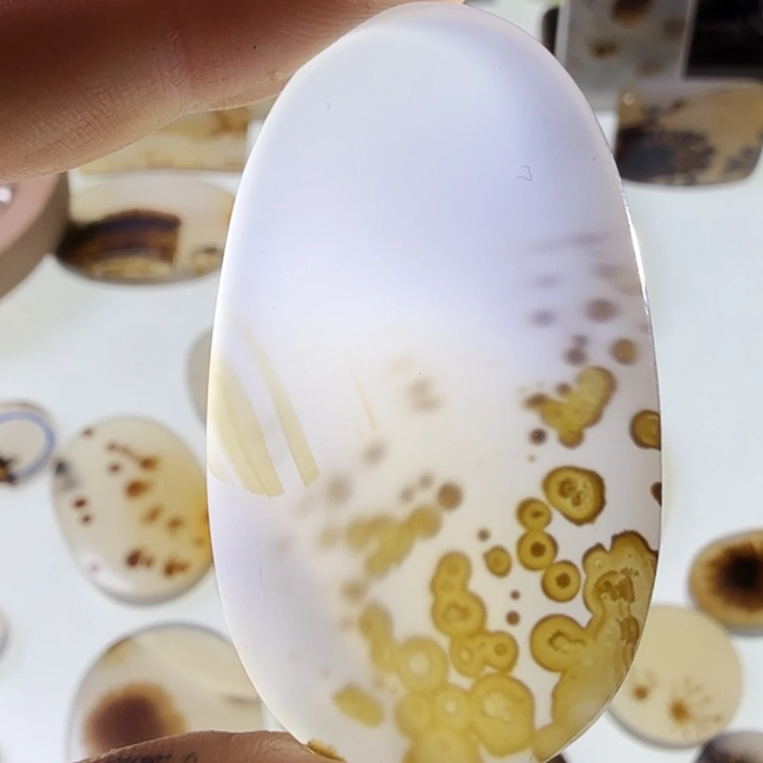 玛瑙/玉髓未镶嵌珠宝半成品