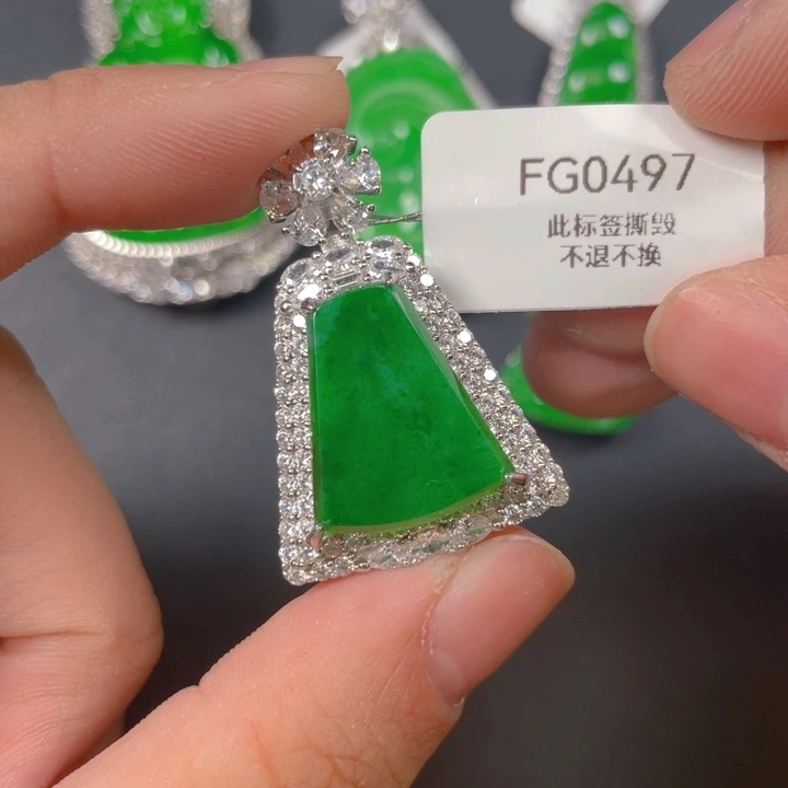 【闪购商品】颈饰银S925镶嵌翡翠翡翠