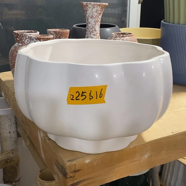 摆件陶盆有孔 微瑕介意勿拍